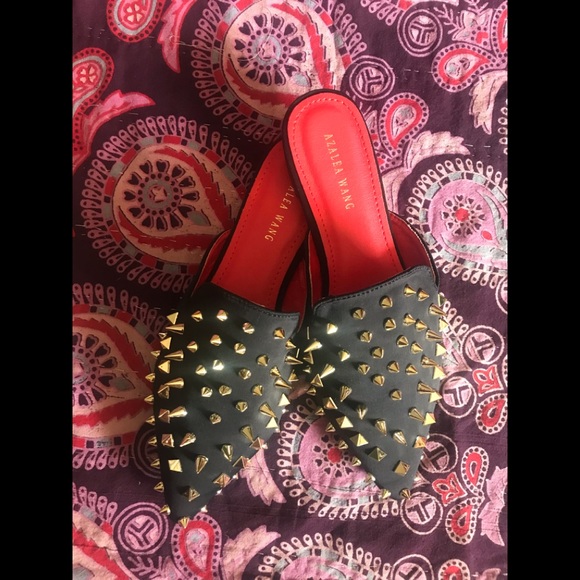 AZALEA WANG STUDDED MULE SIZE 7 - Picture 2 of 8